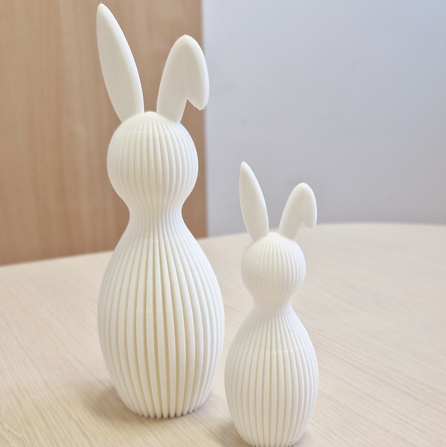 Zajček s povešenim ušesom